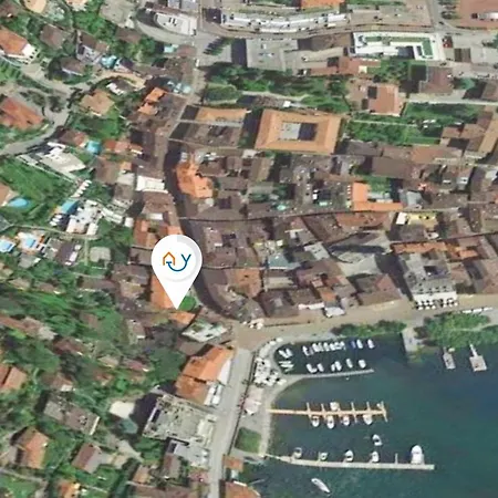 ô With Garden - Happy *